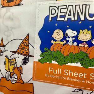 Peanuts Snoopy & Woodstock Halloween Magic Potions Sheet Set - Full - NWT